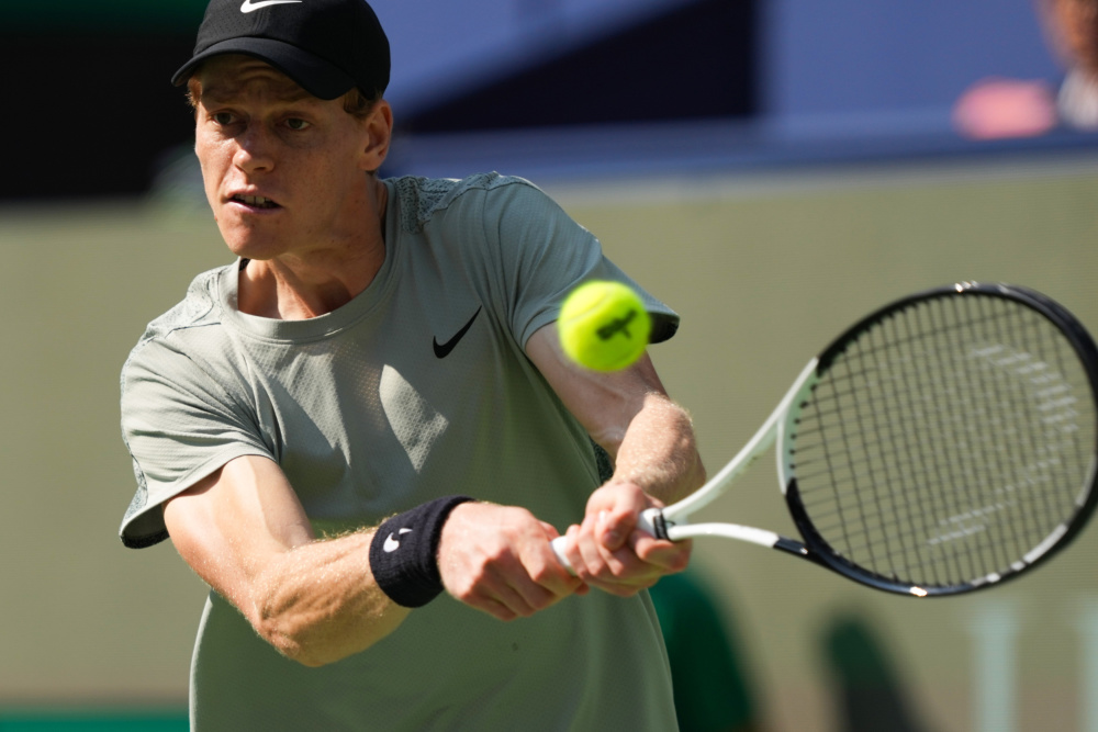 期待一个更 期待一个更