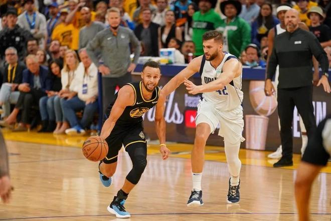 友的士气 友的士气