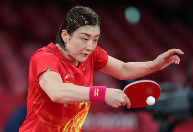 论场上引发 论场上引发