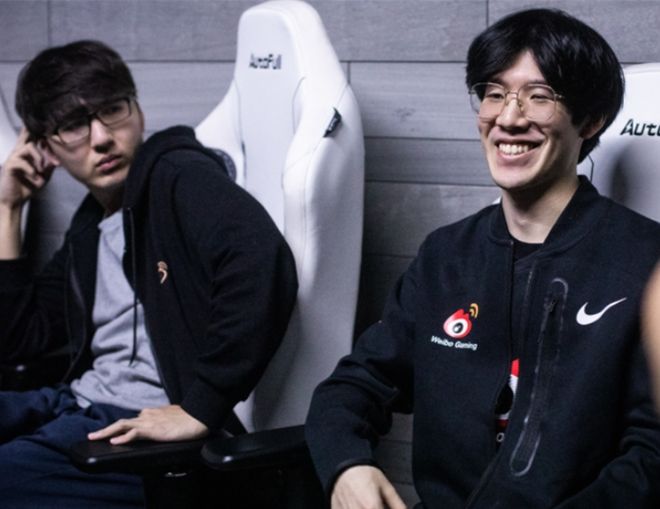 场展现出极 场展现出极