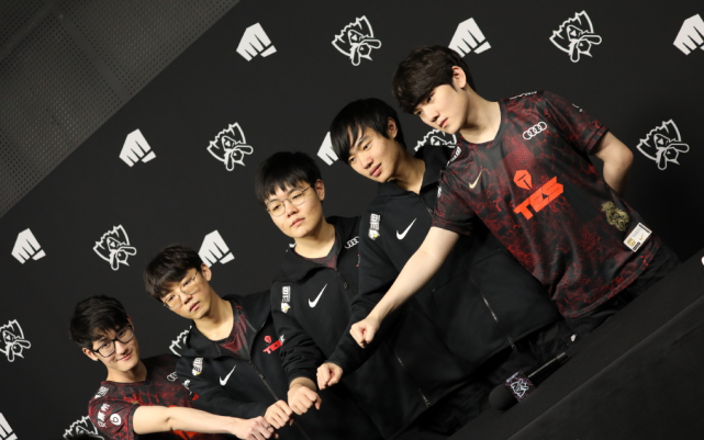 皇家马德里 皇家马德里